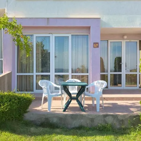 Stayinn Rainbow Houses Bed & Breakfast